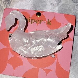 Piper-K Swan Hairclip Brand New
